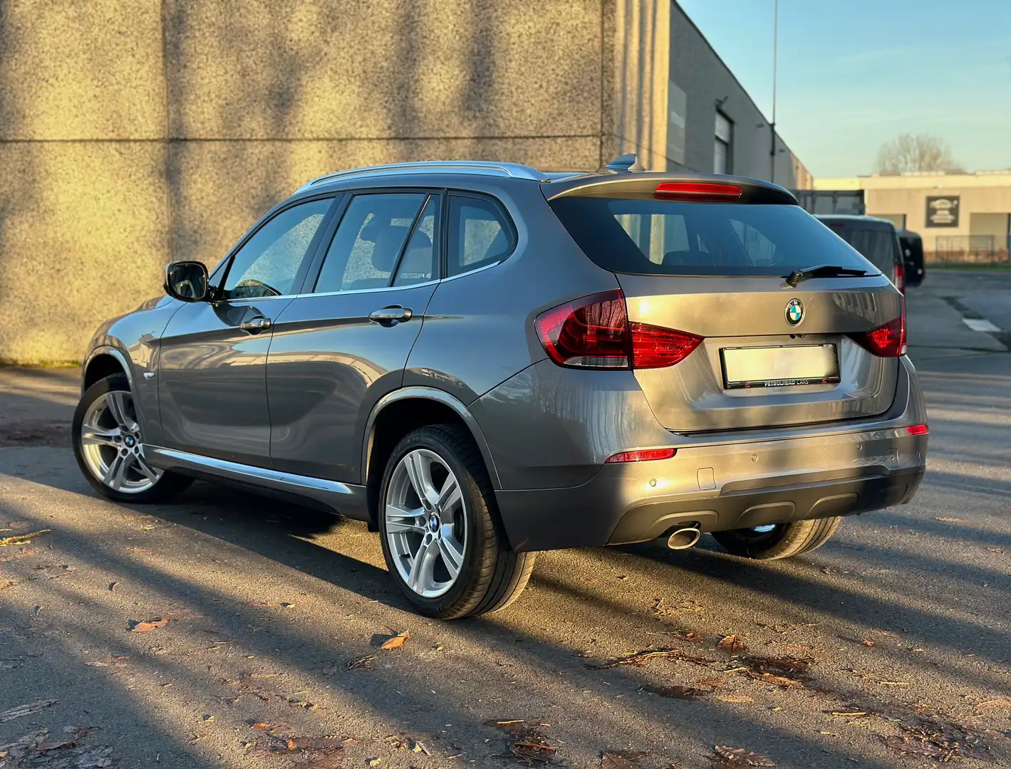 BMW X1 23d Aut. xDrive M-Sport, Unieke wagen in topstaat! Grijs - 2