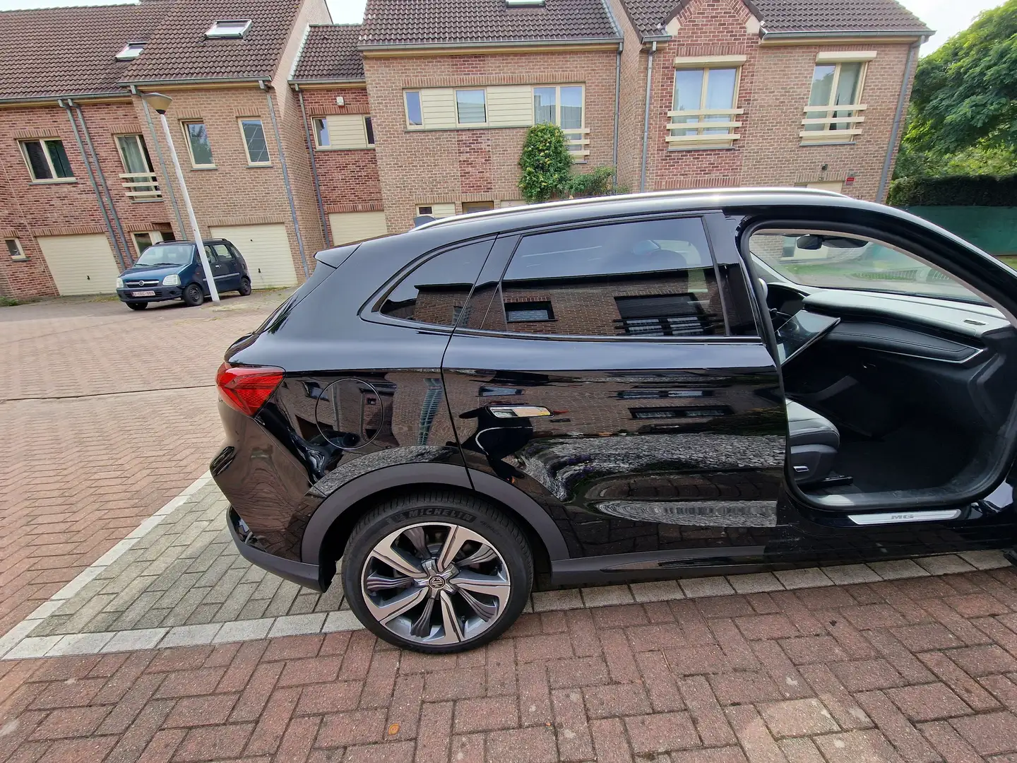 MG Marvel R e-MARVEL R 70 kWh Luxury AWD Noir - 1