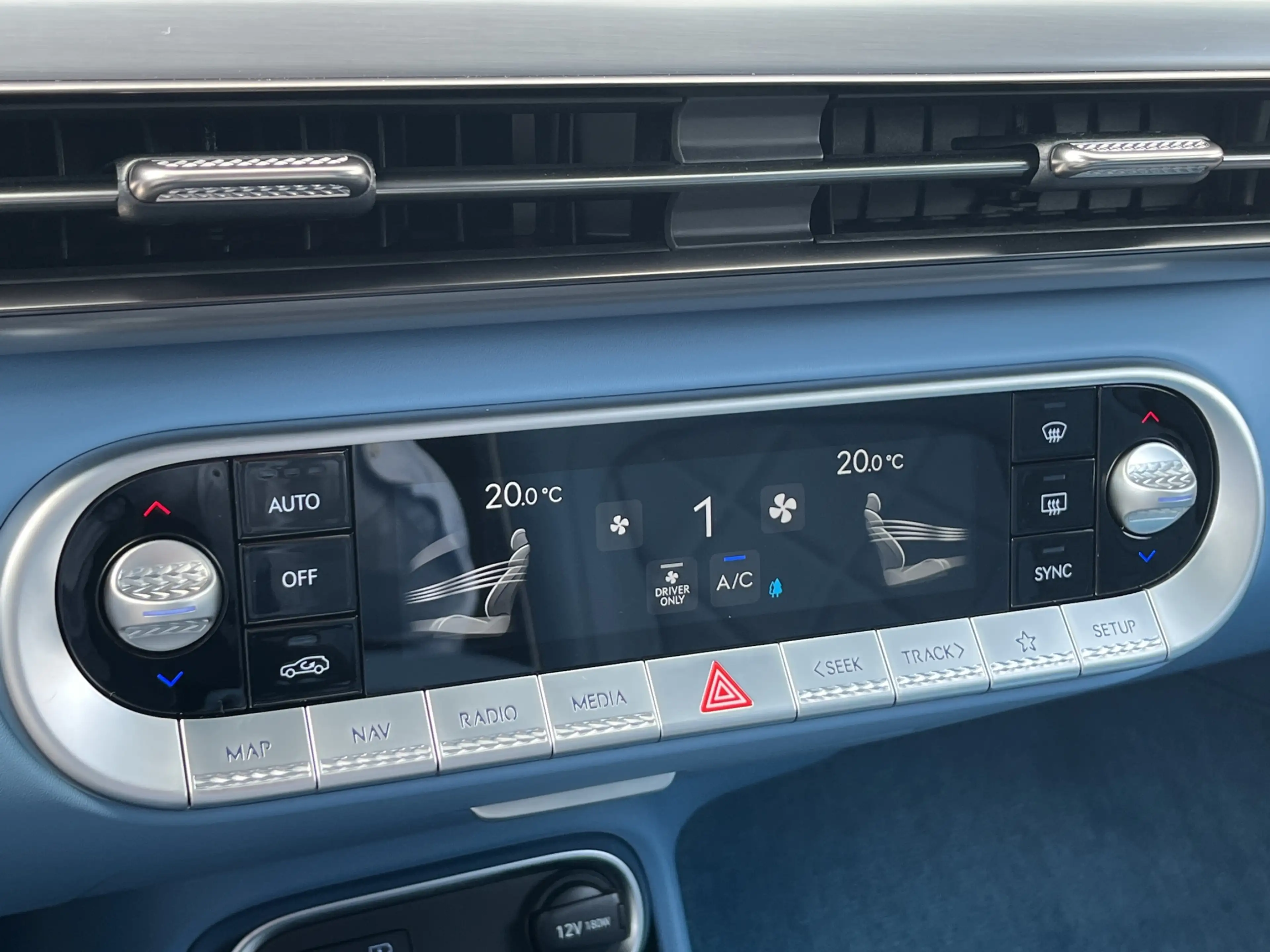 Genesis GV60 84 kWh 490pk Luxury AWD 5.400,- DEMO VOORDEEL | V2 — photo 30