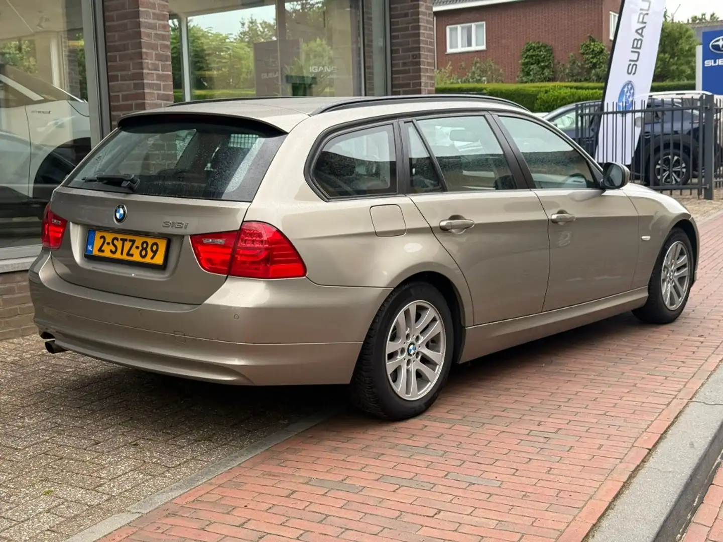 BMW 318 3-serie Touring 318i Luxury Line Braun - 2