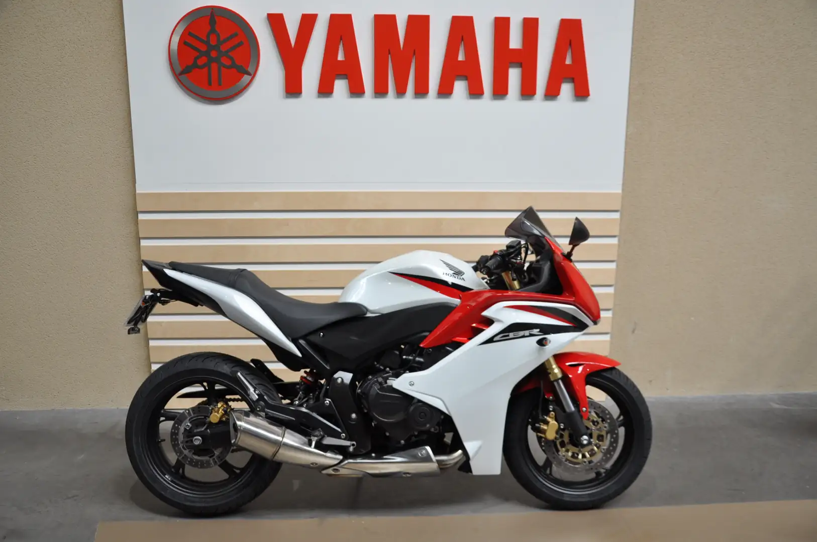 Honda CBR 600 Rouge - 1