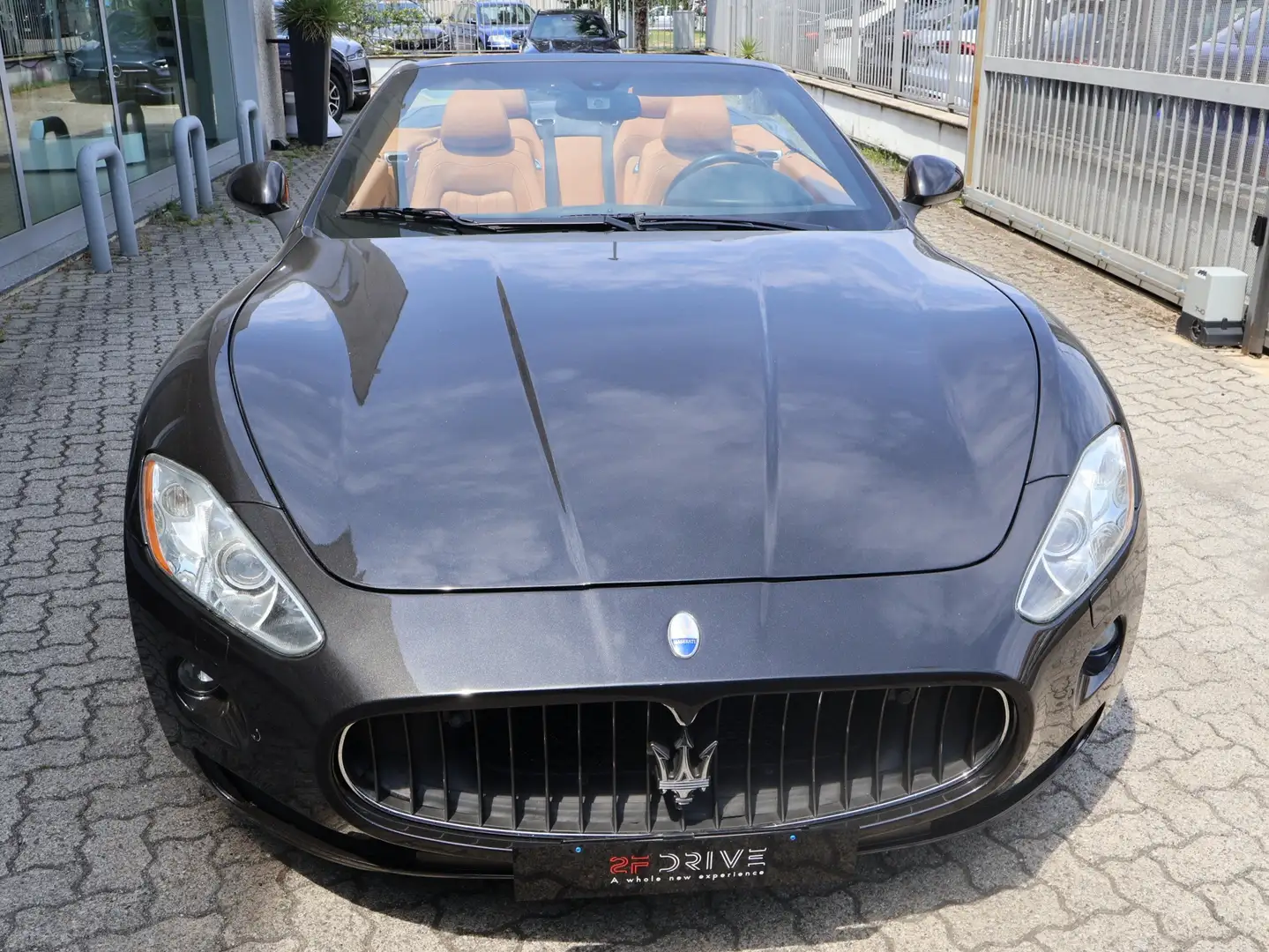 Maserati GranCabrio 4.7 V8 Grigio - 2