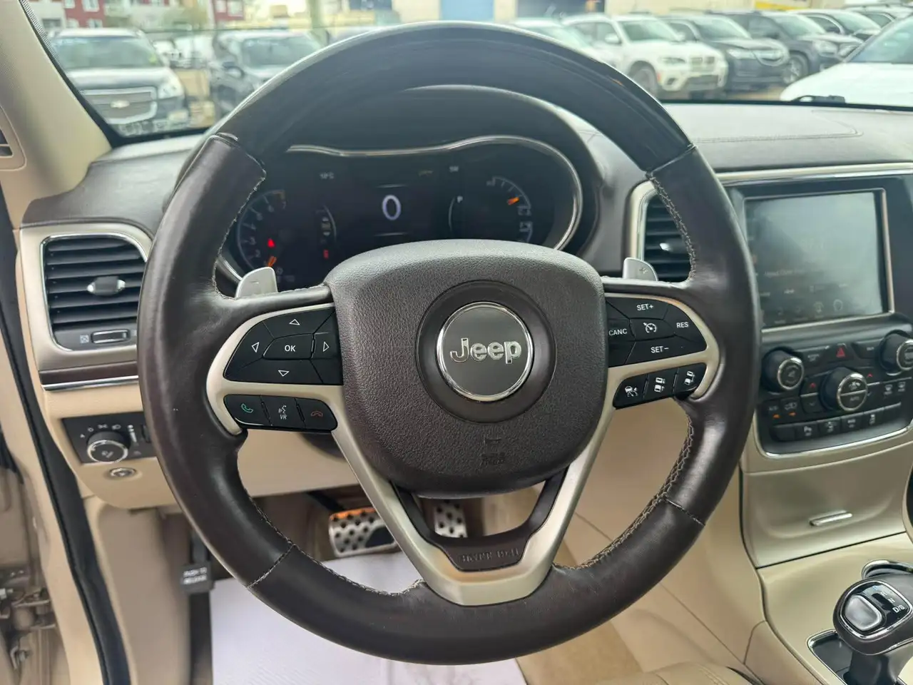 Jeep Grand Cherokee снимка Jeep Grand Cherokee