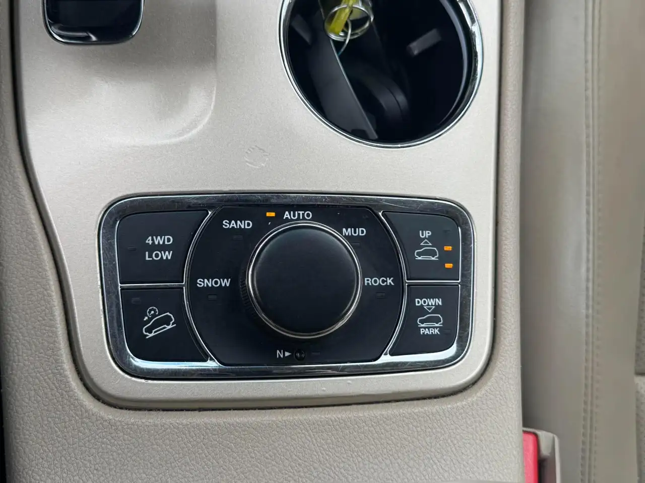 Jeep Grand Cherokee снимка Jeep Grand Cherokee