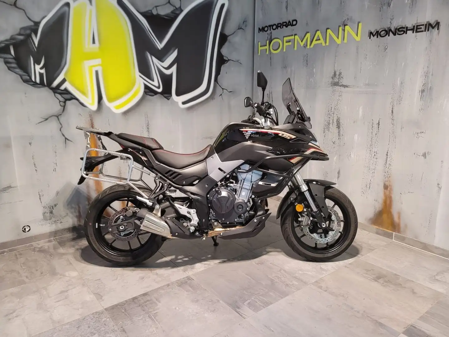 Voge 500DS Zwart - 1