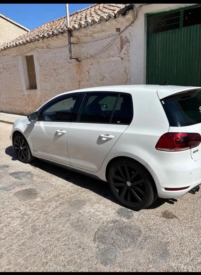 Volkswagen Golf GTD 2.0TDI CR - 2