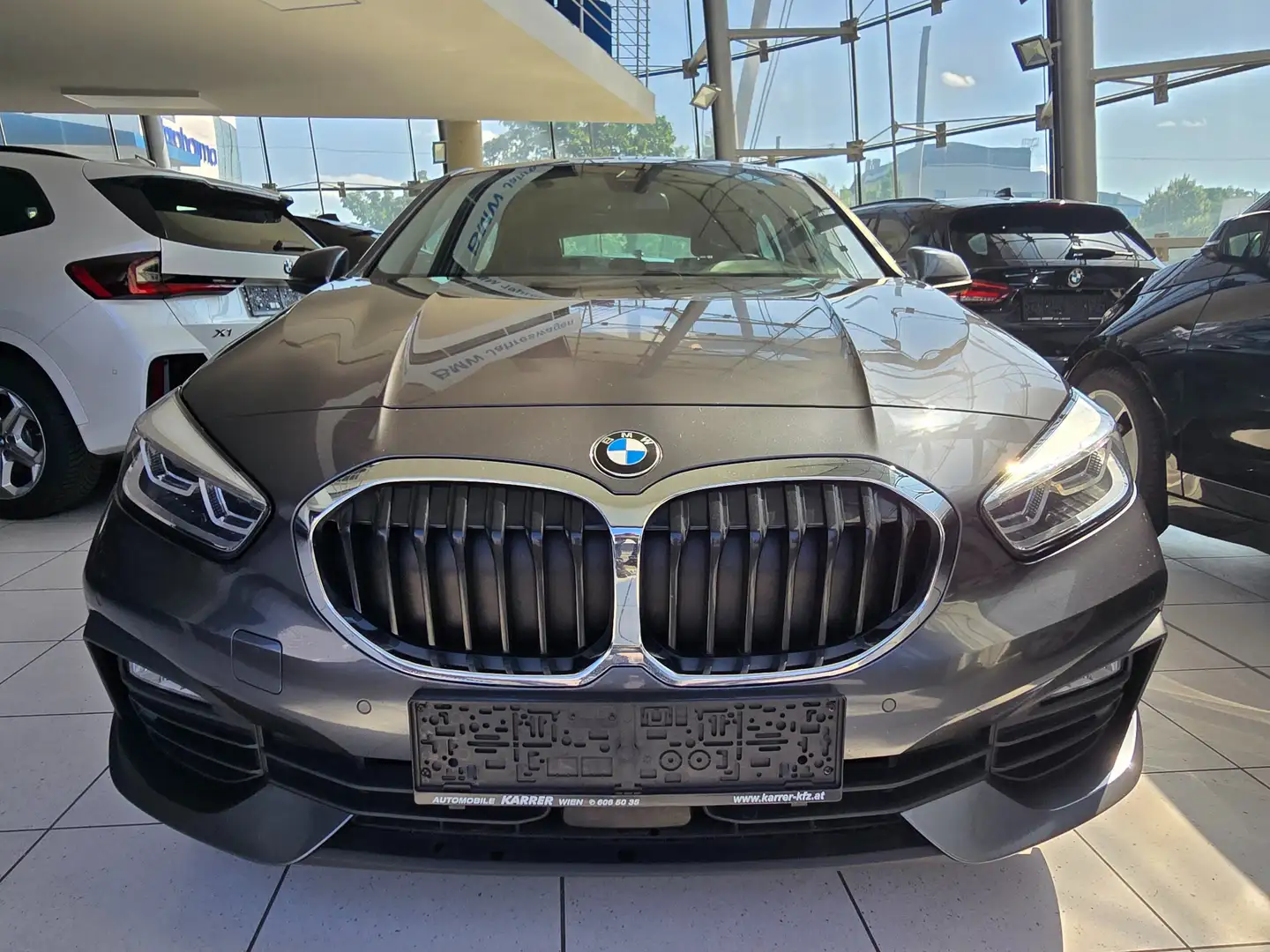BMW 116 d Automatik LED/Navi/Business Paket Gris - 2