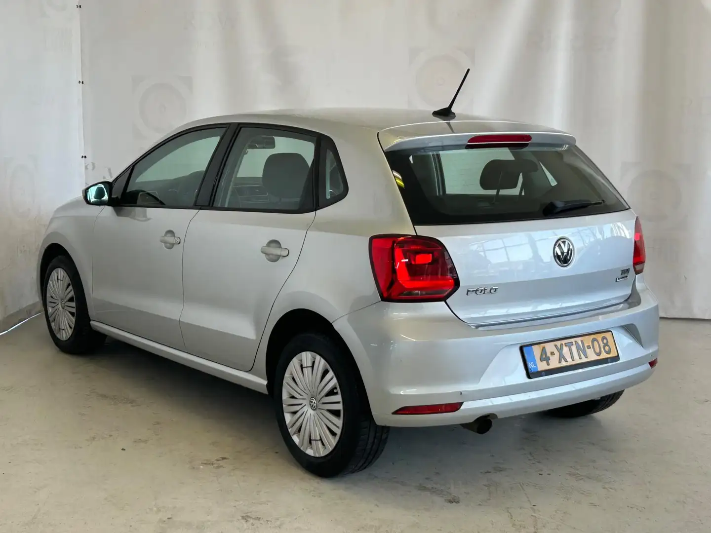 Volkswagen Polo 1.4 TDI Comfortline|NAP|1E EIG|NAVI|CRUISE|BLUETOO Gris - 2