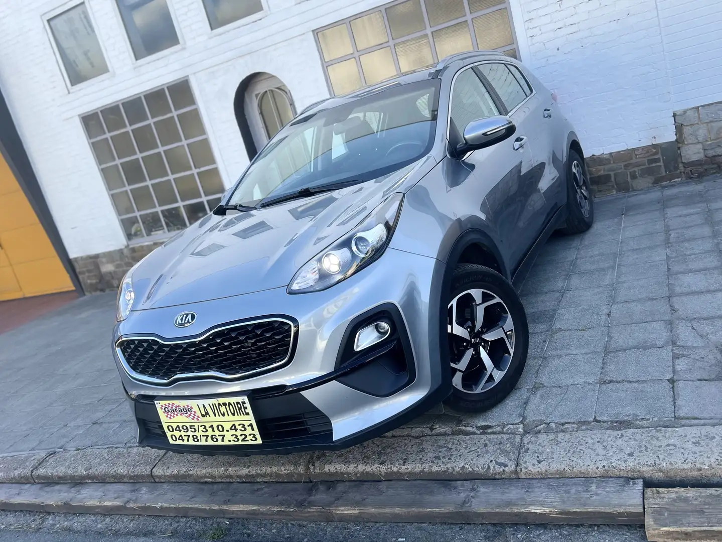Kia Sportage 1.6 CRDi 85kw GPS Caméra phare led Gris - 1