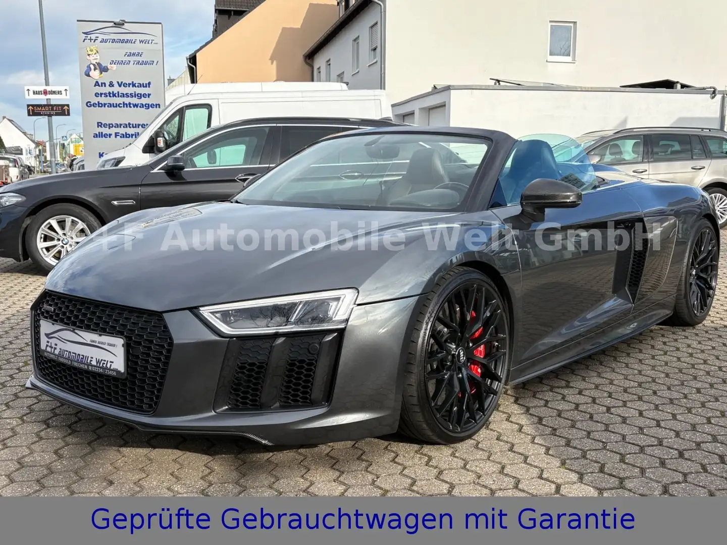 Audi R8 Spyder 5.2 V10*CARBON*AUDI EXCLUSIVE*GARANTIE Grau - 1