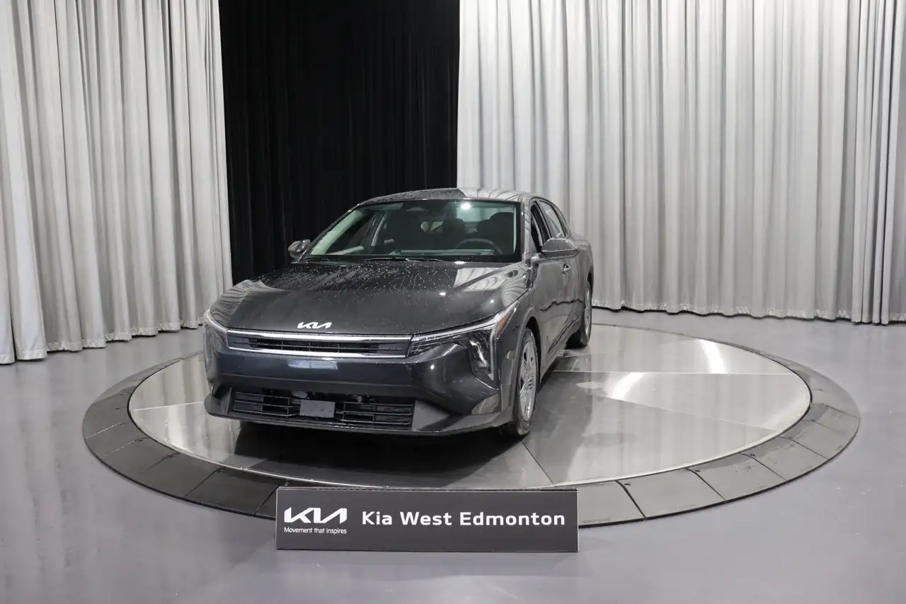 Kia K4 fotografie Kia K4
