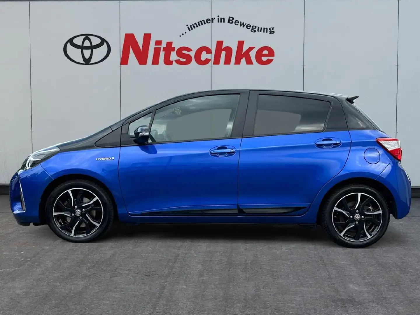 Toyota Yaris Hybrid Style Selection Blauw - 2