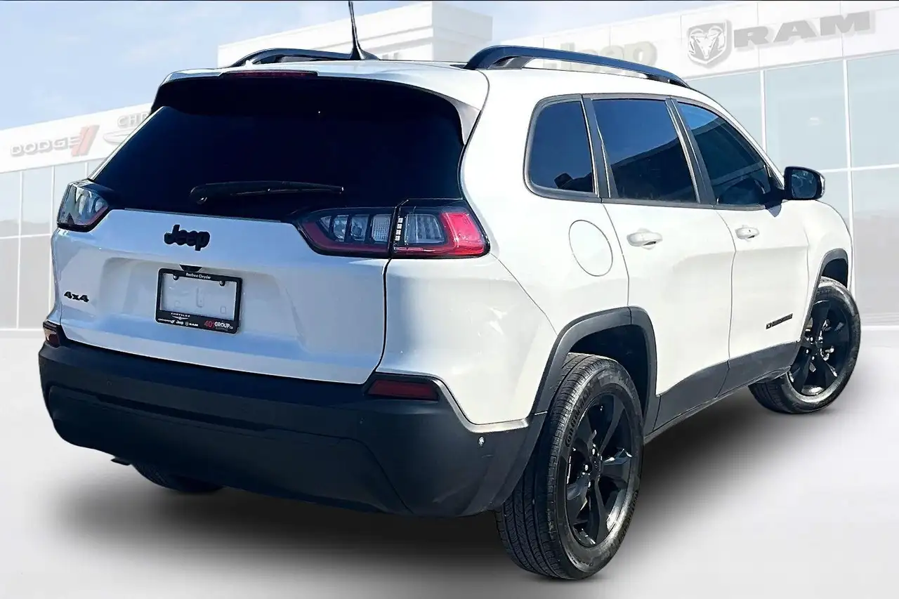 Jeep Cherokee снимка Jeep Cherokee