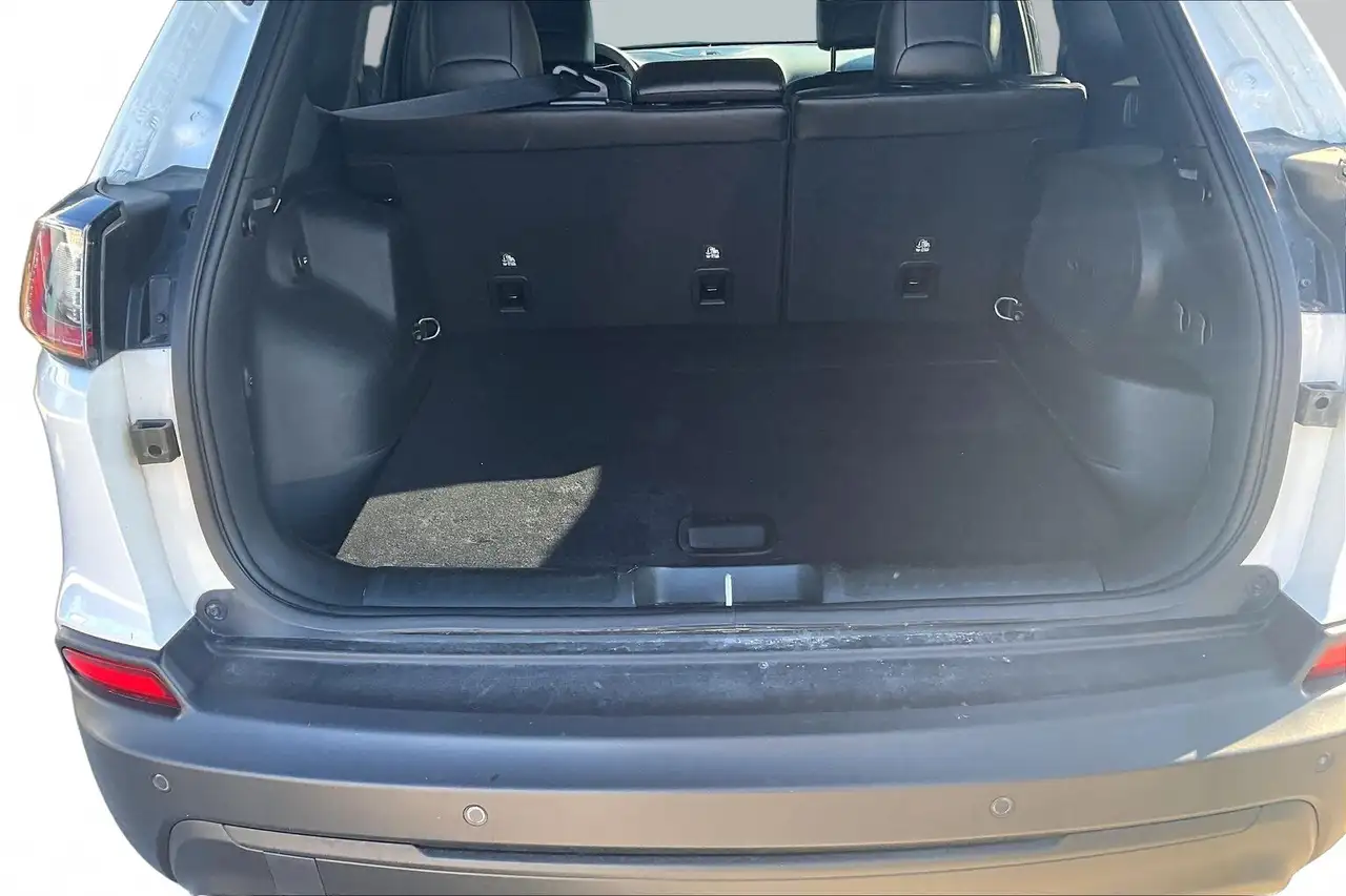 Jeep Cherokee снимка Jeep Cherokee