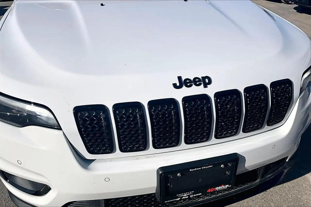 Jeep Cherokee снимка Jeep Cherokee