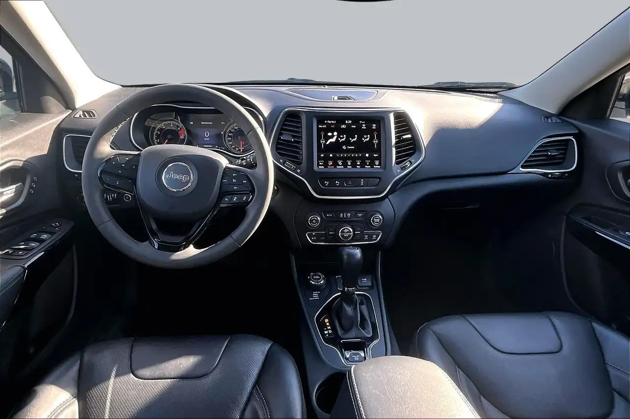 Jeep Cherokee снимка Jeep Cherokee