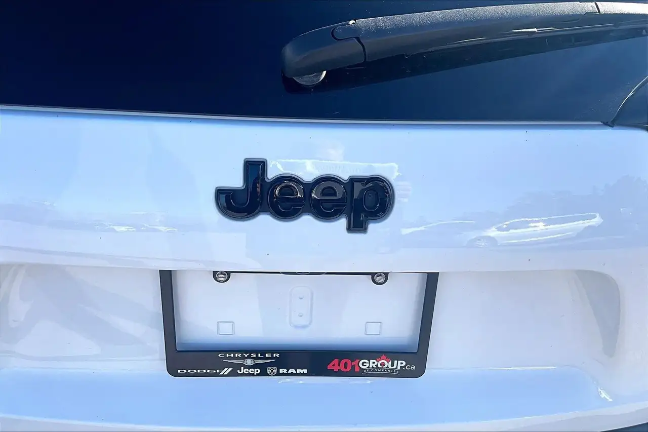 Jeep Cherokee снимка Jeep Cherokee