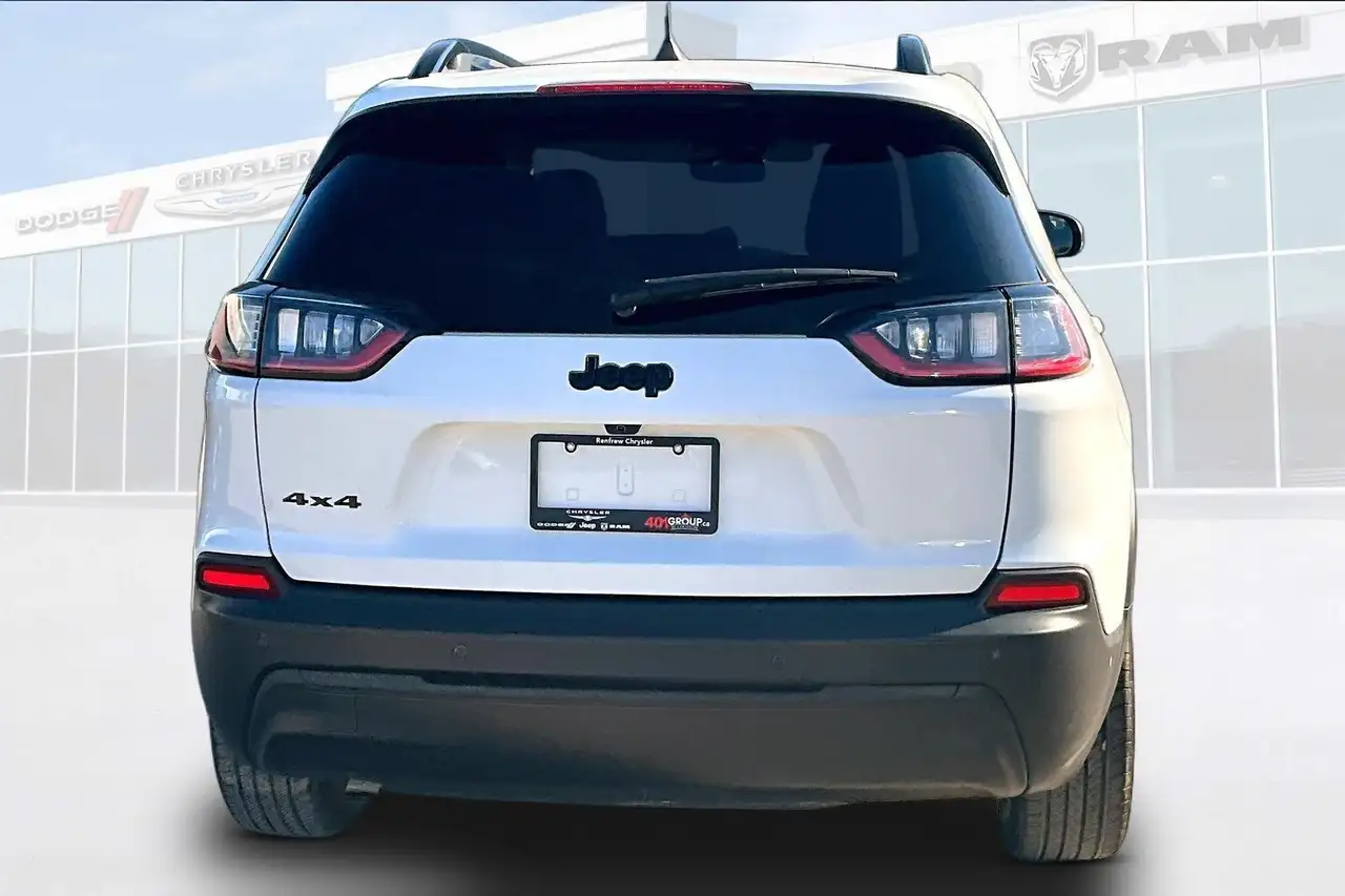 Jeep Cherokee снимка Jeep Cherokee