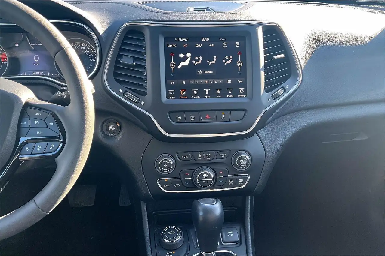 Jeep Cherokee снимка Jeep Cherokee
