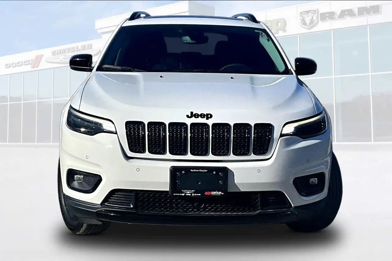Jeep Cherokee снимка Jeep Cherokee