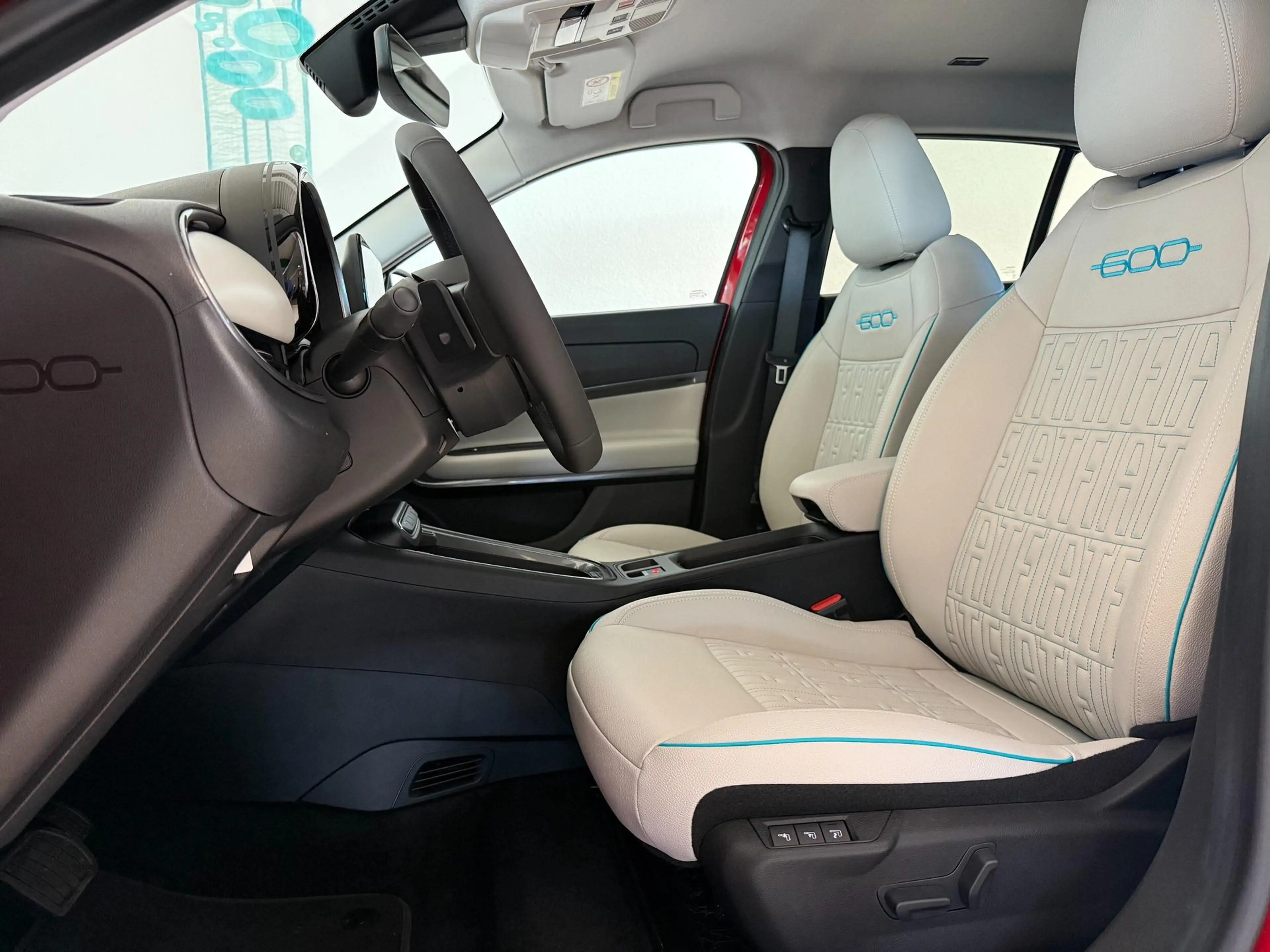 Fiat 600 La Prima Hybrid 1.2 T3 81 kW (110 PS) Klimaauto... — photo 7