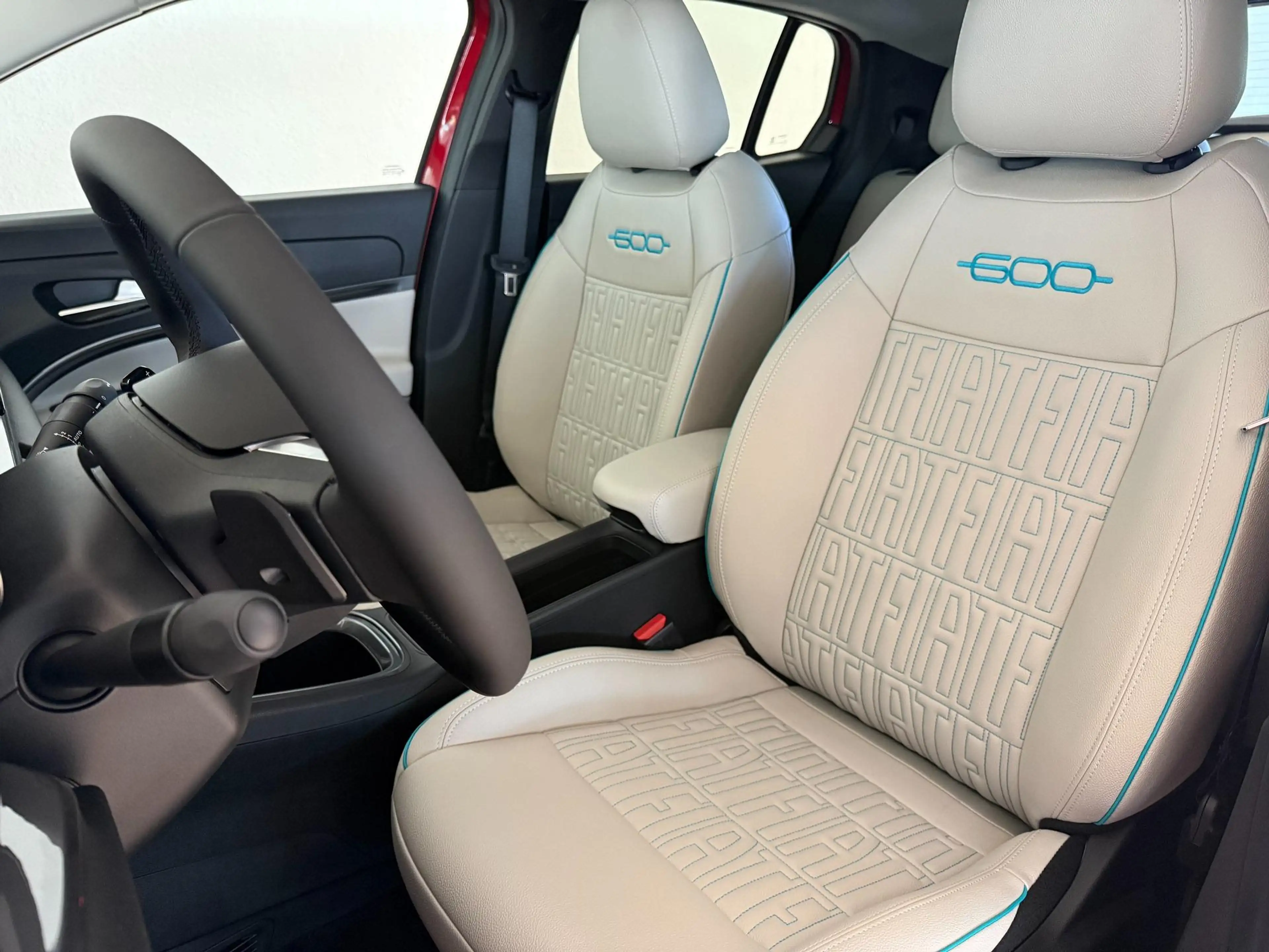 Fiat 600 La Prima Hybrid 1.2 T3 81 kW (110 PS) Klimaauto... — photo 10