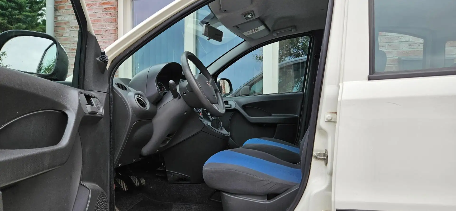 Fiat Panda 1.2 Active NAP! Stuurbekrachtiging! Nieuwe Apk! Ne Wit - 2