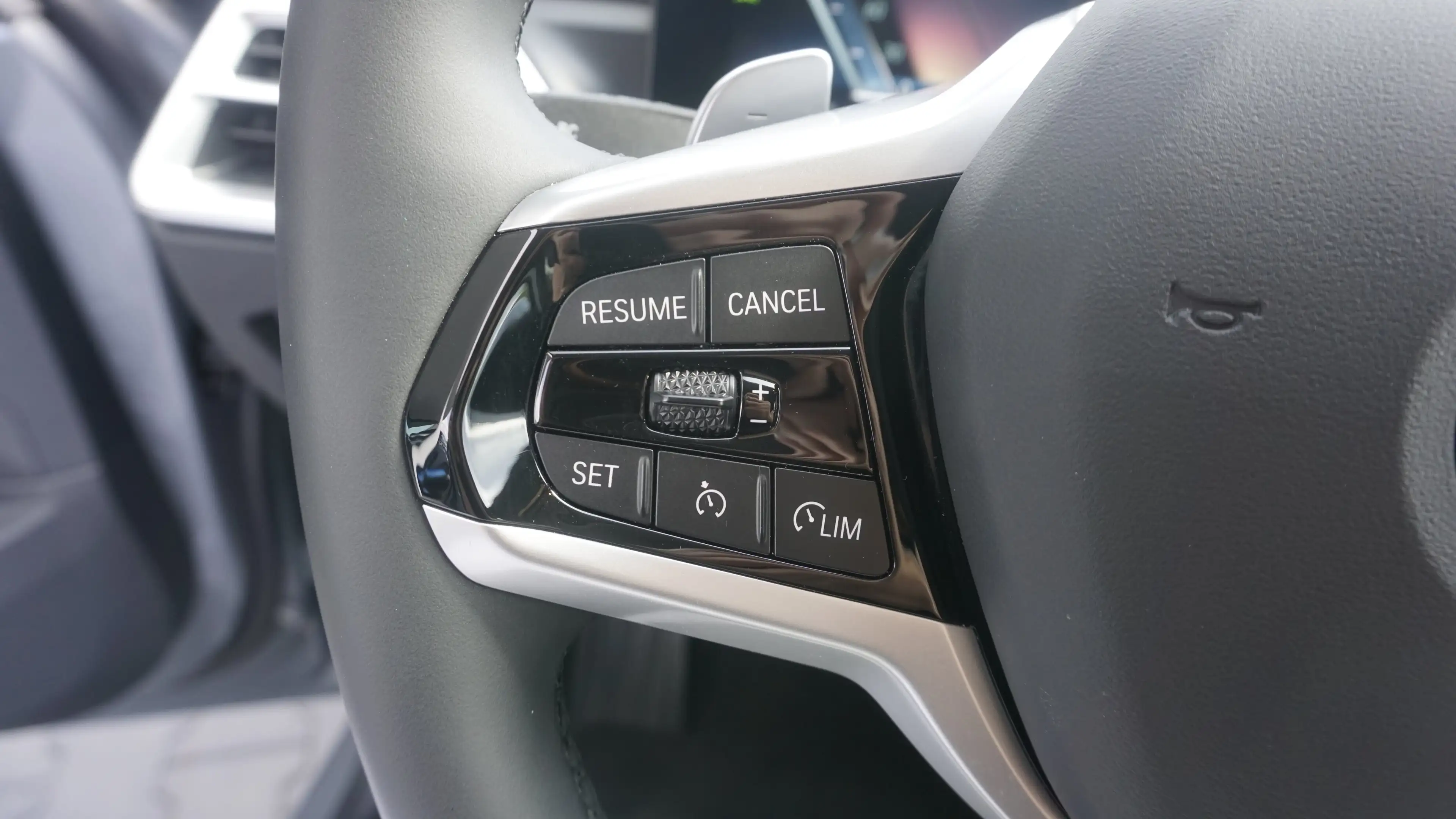 BMW 318 i Touring Head-Up+AHK+Navi+Kamera+SHZ+Apple — photo 15