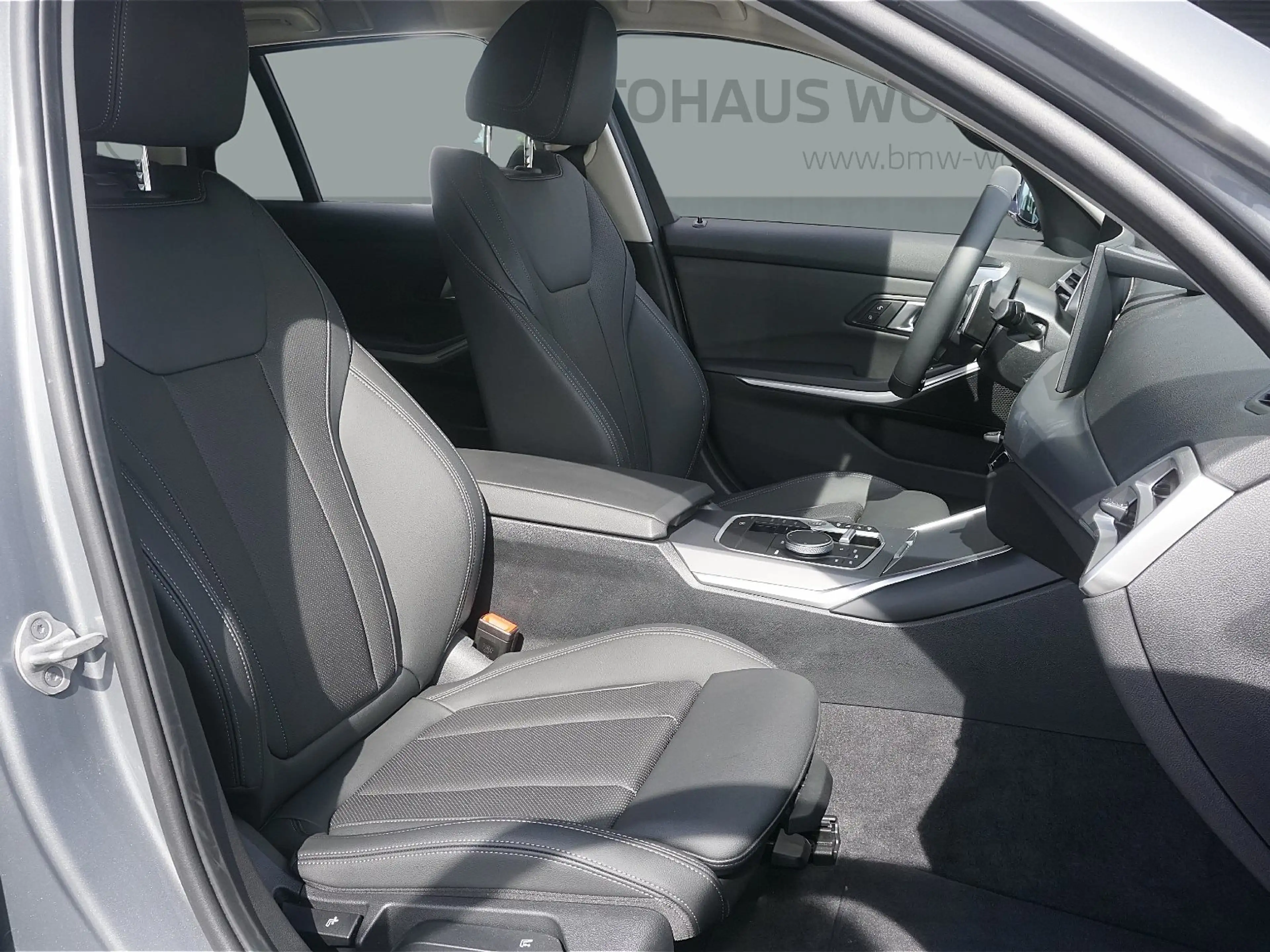 BMW 318 i Touring Head-Up+AHK+Navi+Kamera+SHZ+Apple — photo 10