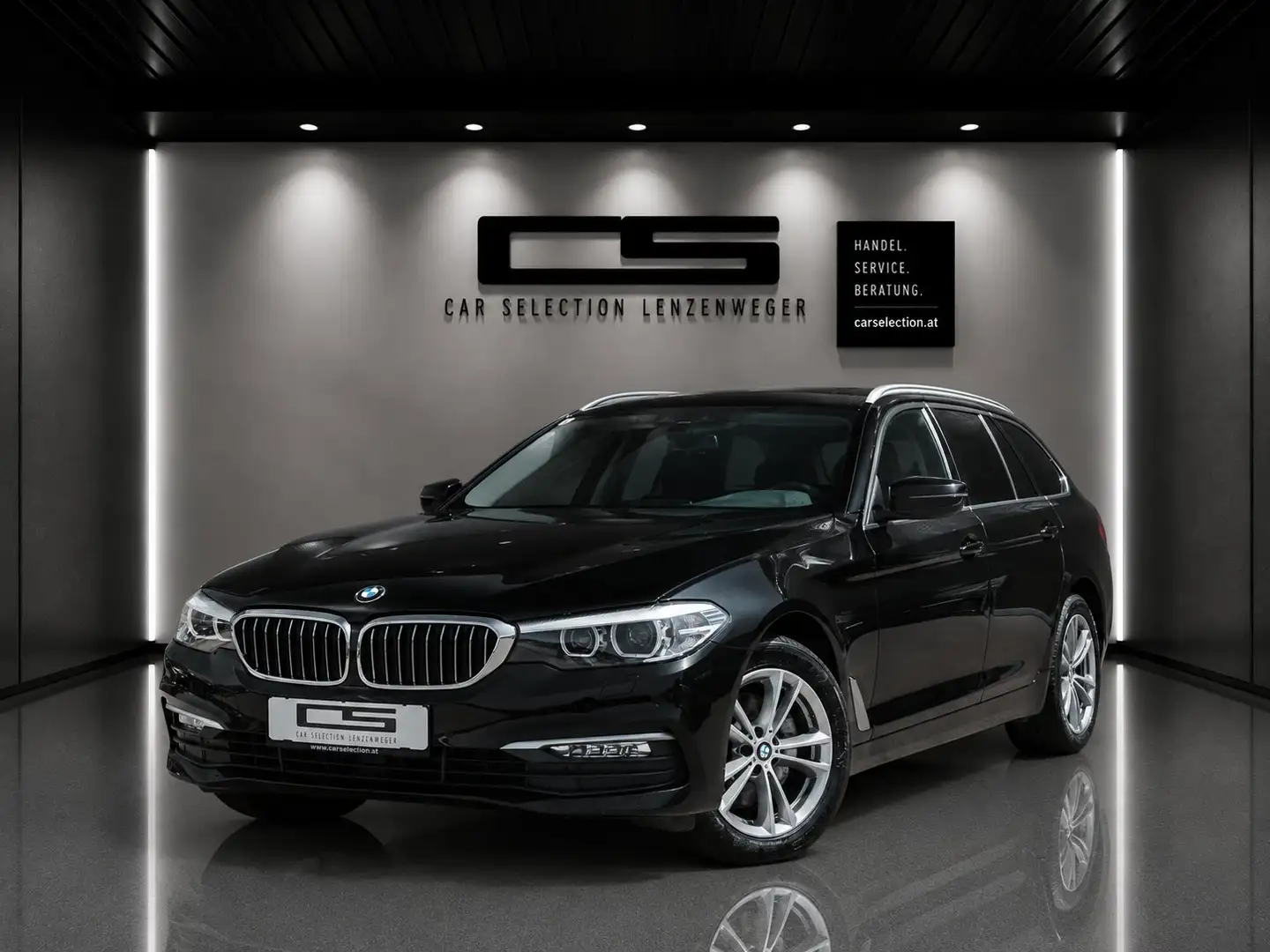 BMW 520 xDrive Touring Aut.*8fach Bereift* Schwarz - 1