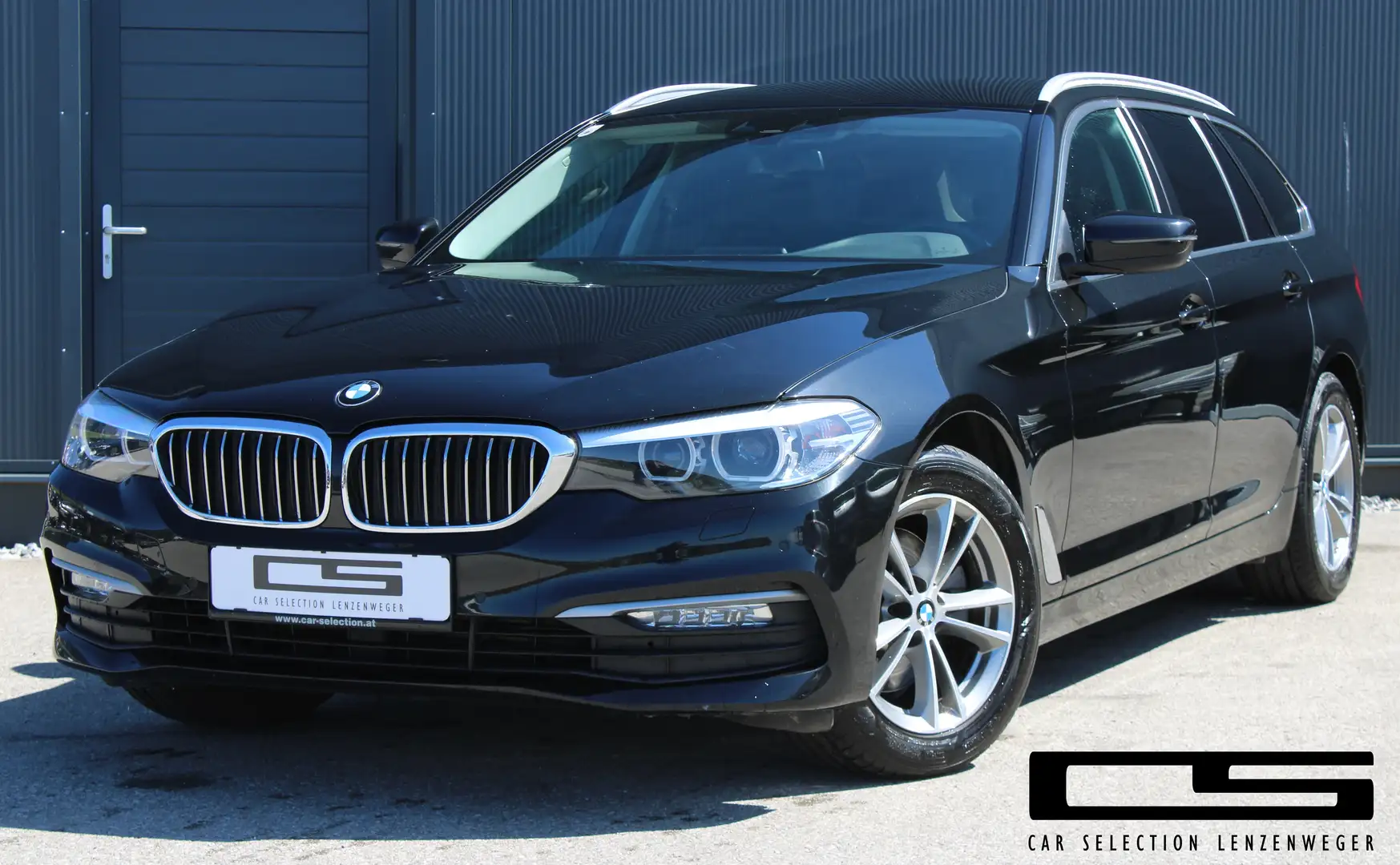 BMW 520 xDrive Touring Aut.*8fach Bereift* Schwarz - 2