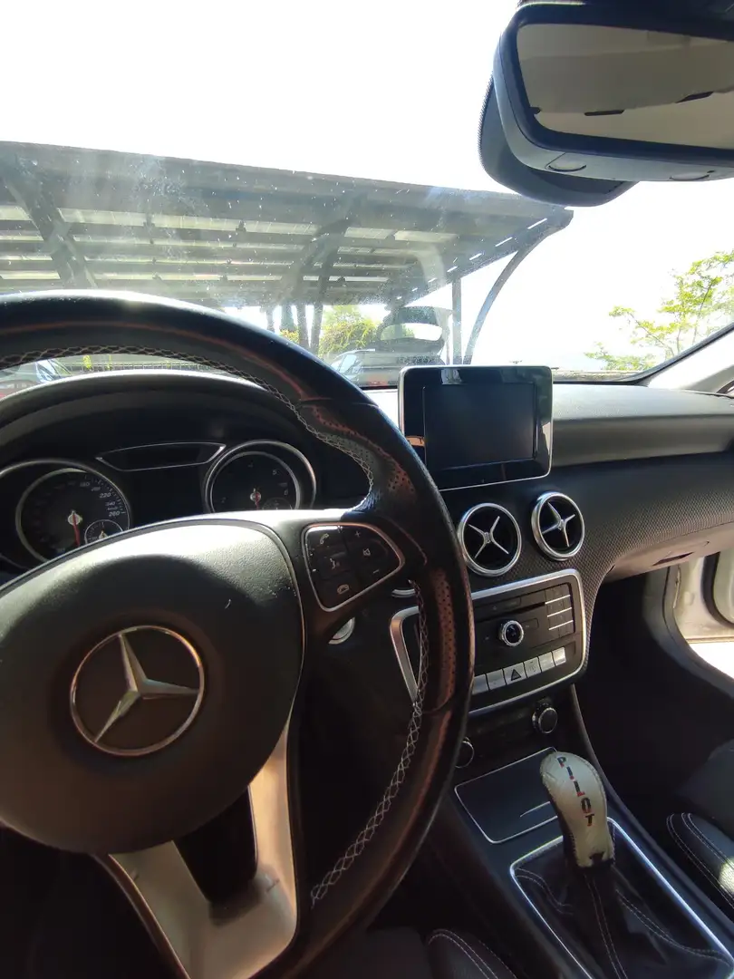 Mercedes-Benz A 200 d Business - 1