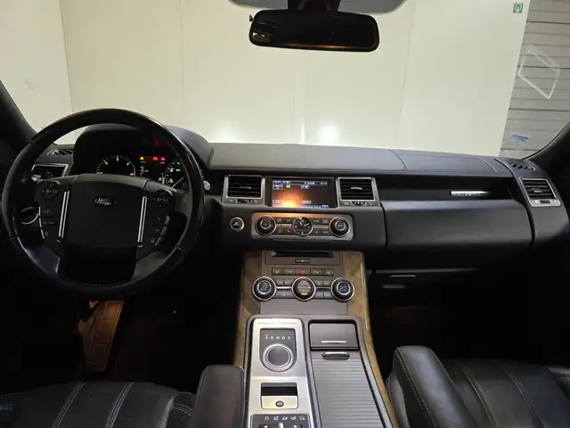 Land Rover Range Rover Sport view 11