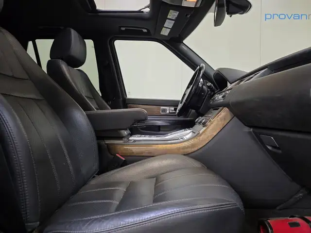 Land Rover Range Rover Sport view 2
