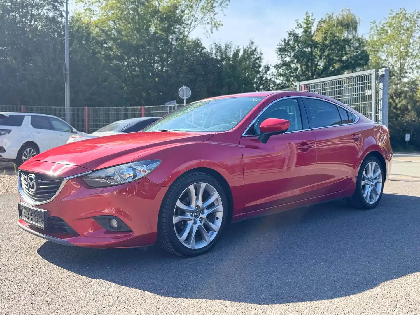 Mazda 6 2.2 D Lim. Sports-Line Automatik+Navi+Leder Rot - 1