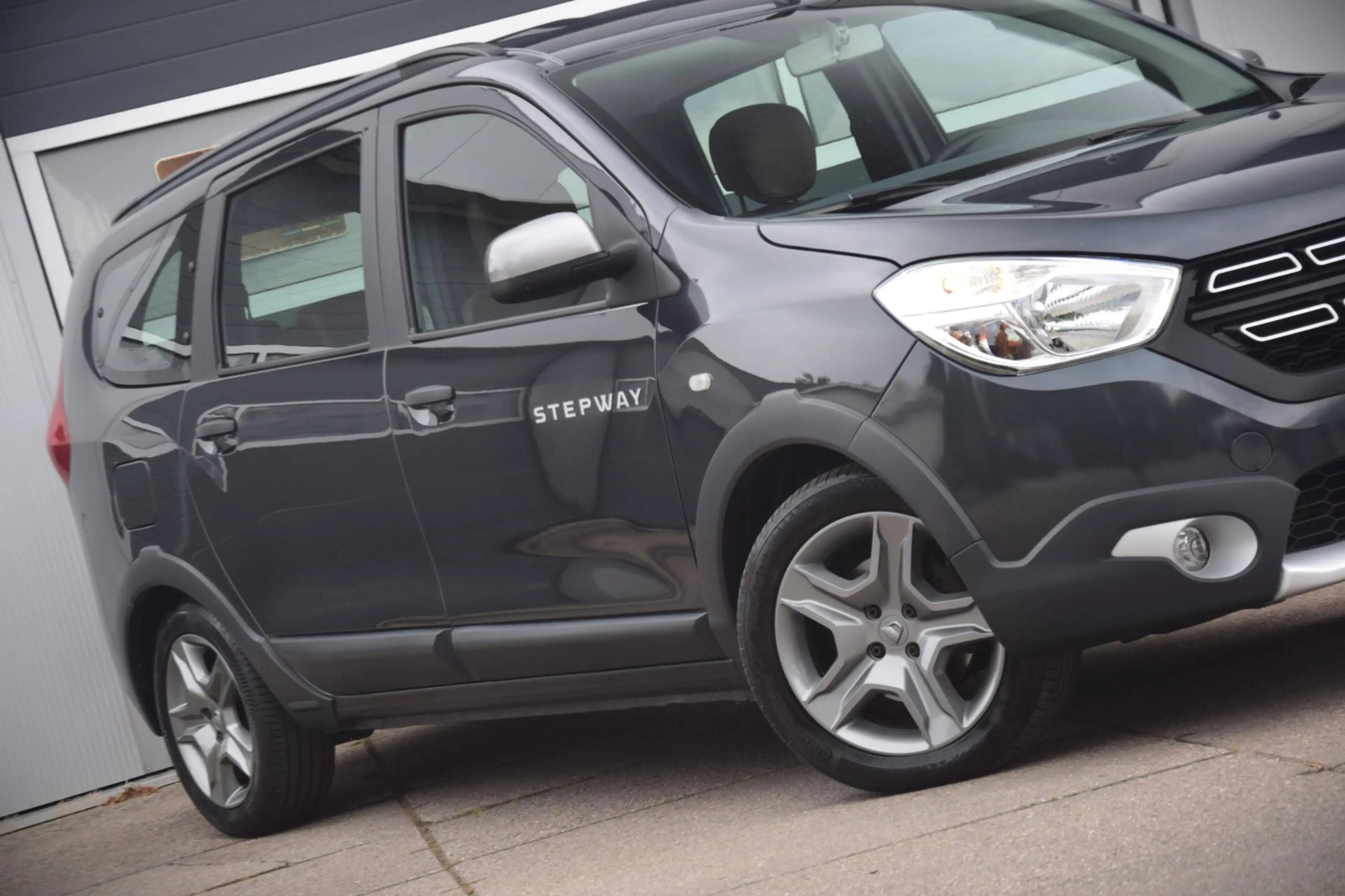 Dacia Lodgy 1.3 TCe Stepway 7p LEDEREN BEKLEDING/TREKHAAK/CAME — photo 2