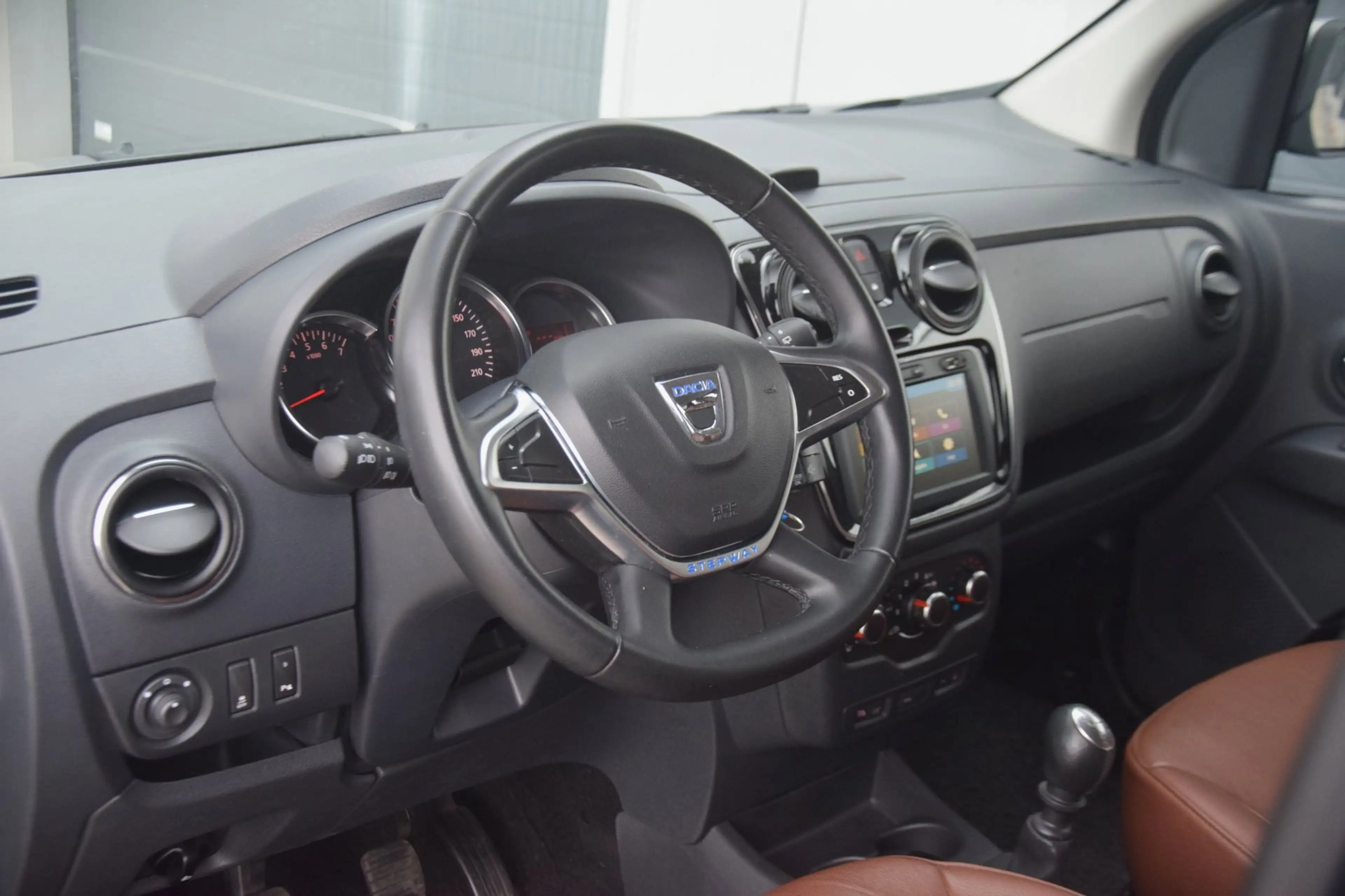Dacia Lodgy 1.3 TCe Stepway 7p LEDEREN BEKLEDING/TREKHAAK/CAME — photo 6