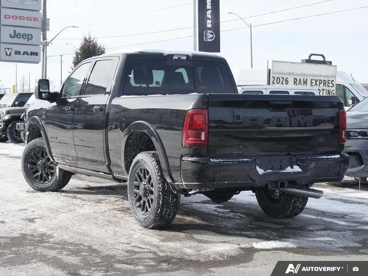 RAM 2500 снимка RAM 2500