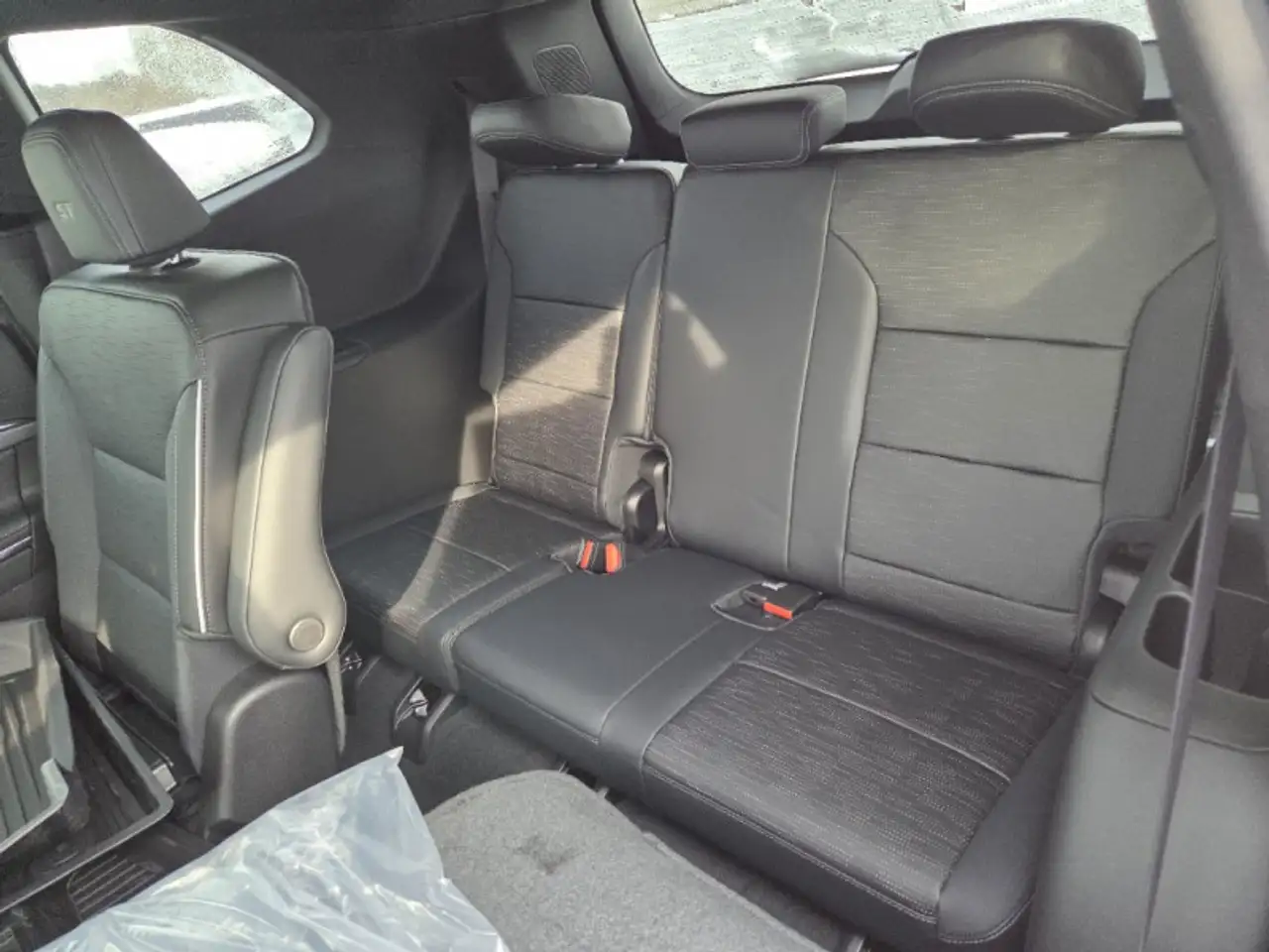 Buick Enclave снимка Buick Enclave