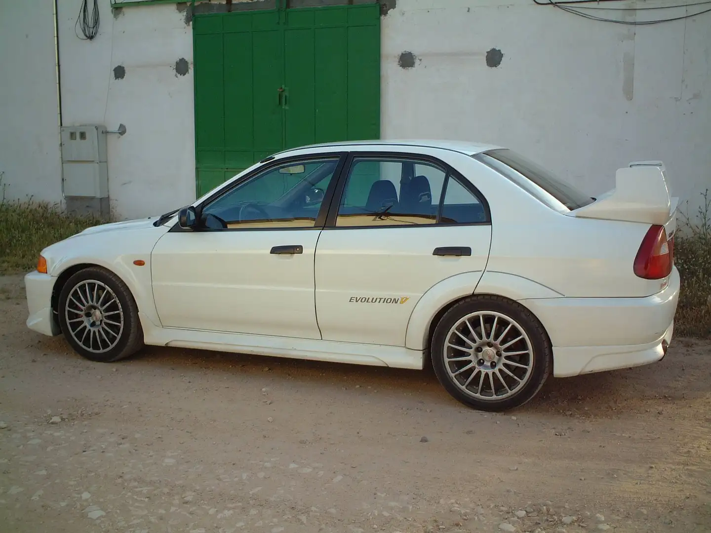 Mitsubishi Lancer Evo EVO V Rojo - 2