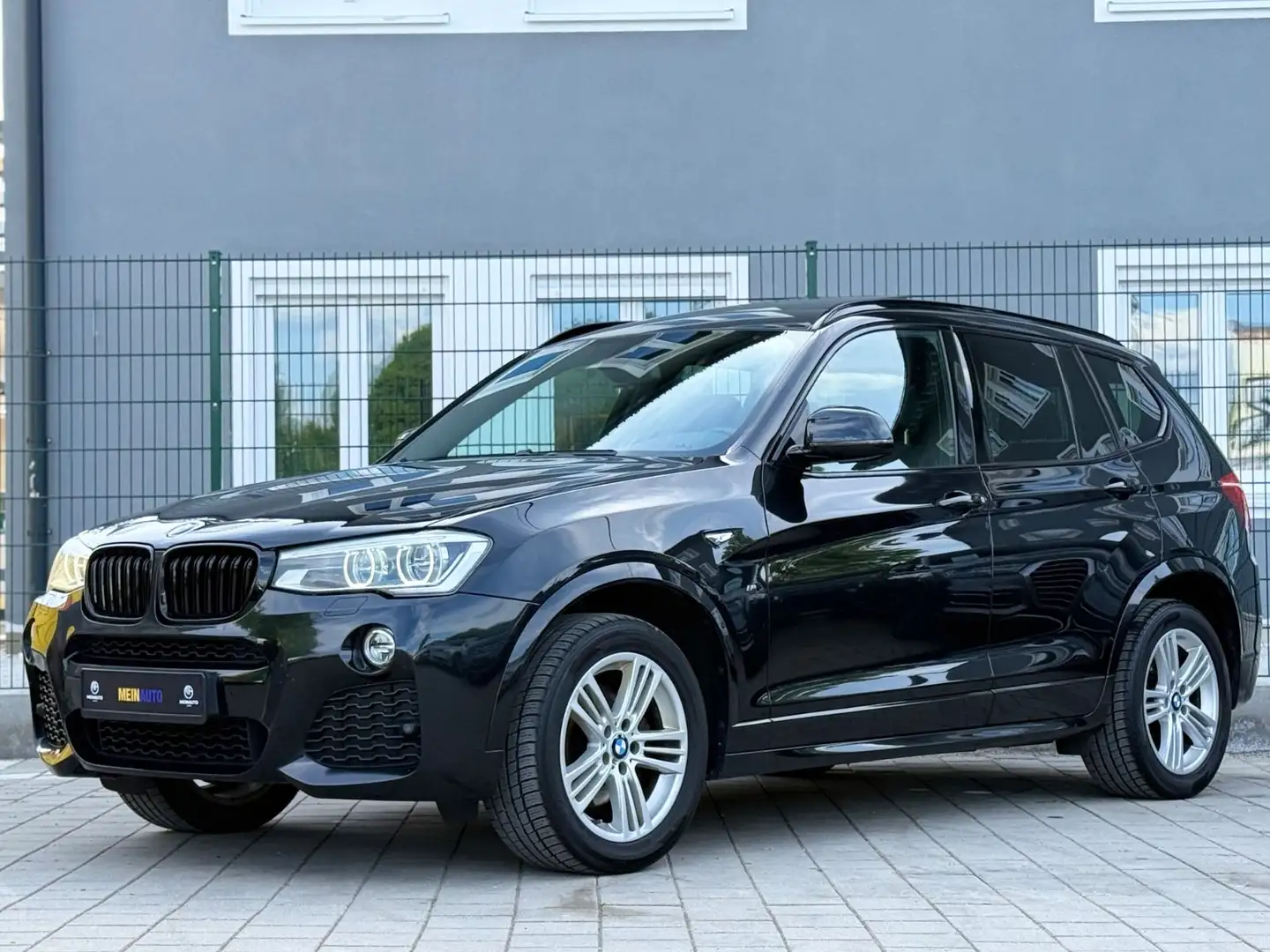 BMW X3 xDrive 20 d M-PAKET /PANO/STAND-H/SPU-ASS/KAM Fekete - 1