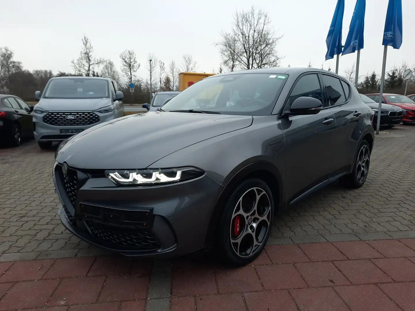 Alfa Romeo Tonale 1.5 Veloce LED h/k Leder SHZ ACC Kamera Grau - 2