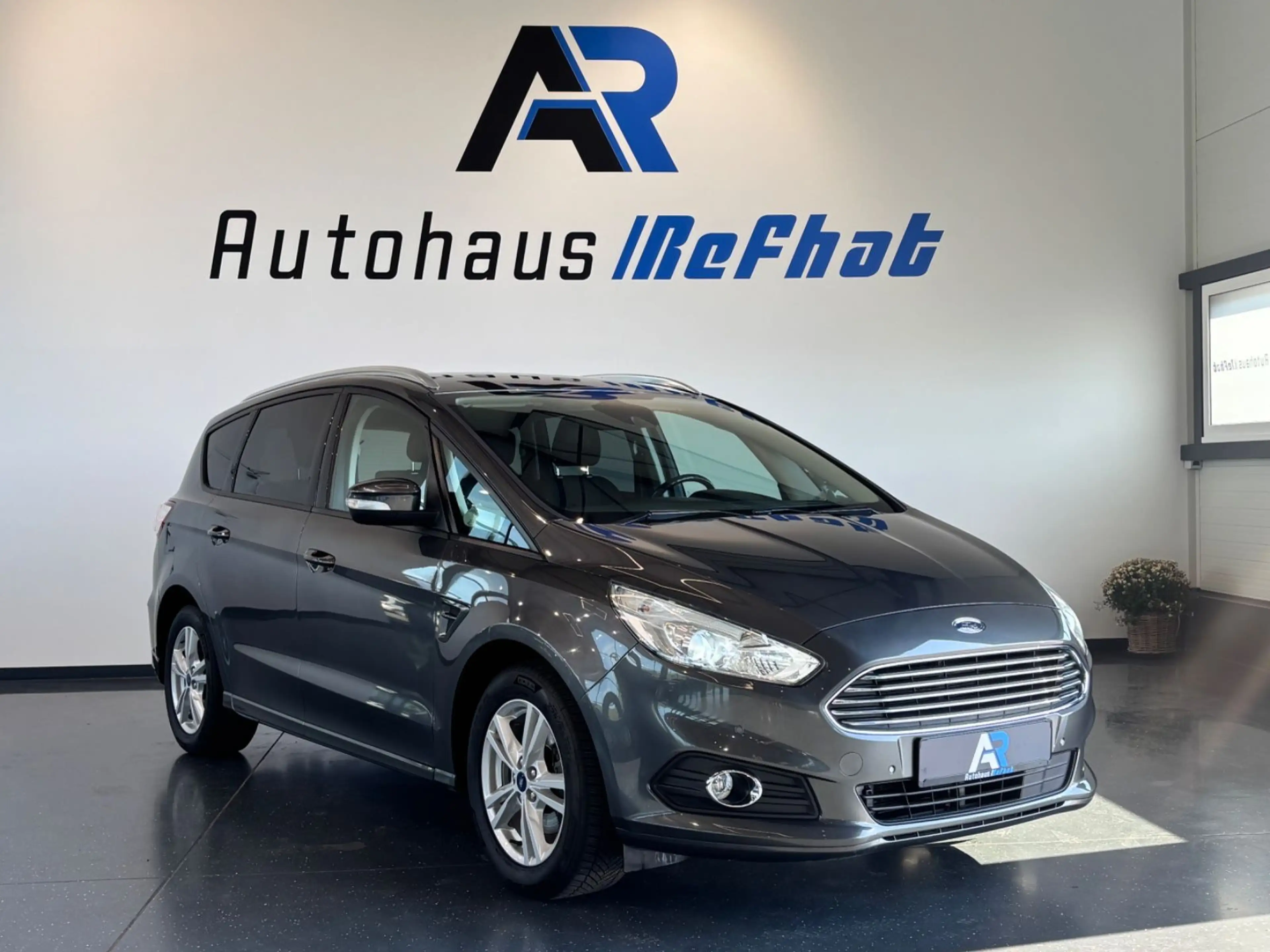 Ford S-Max S-MAX Business*PDC*AHK*SHZ*KAMERA* — photo 4