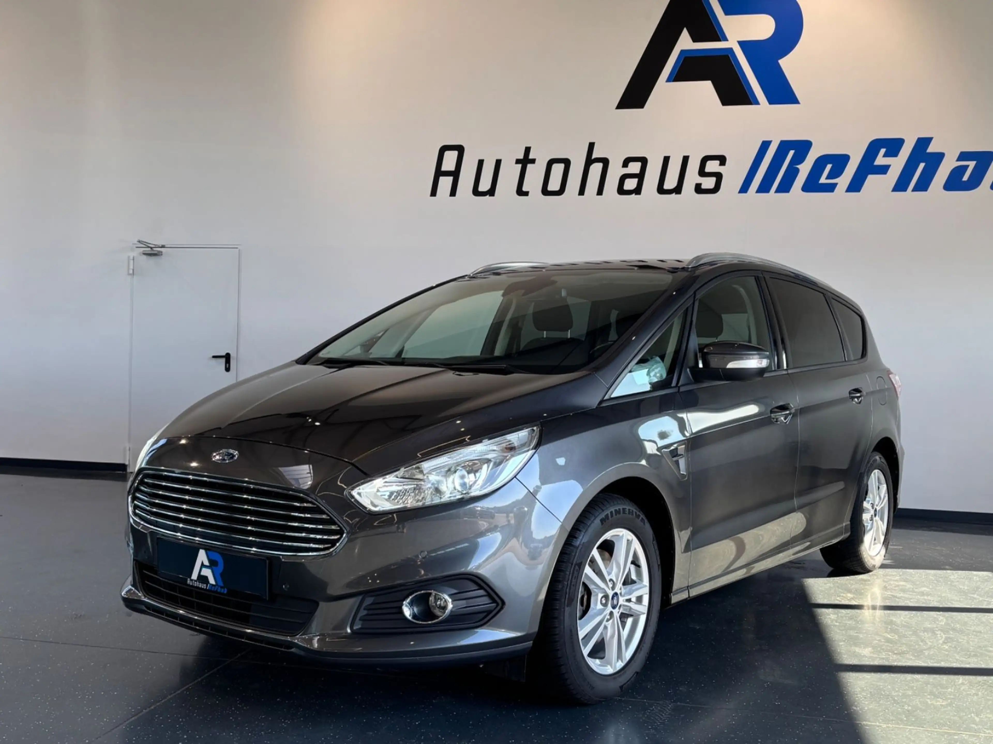 Ford S-Max S-MAX Business*PDC*AHK*SHZ*KAMERA* — photo 2
