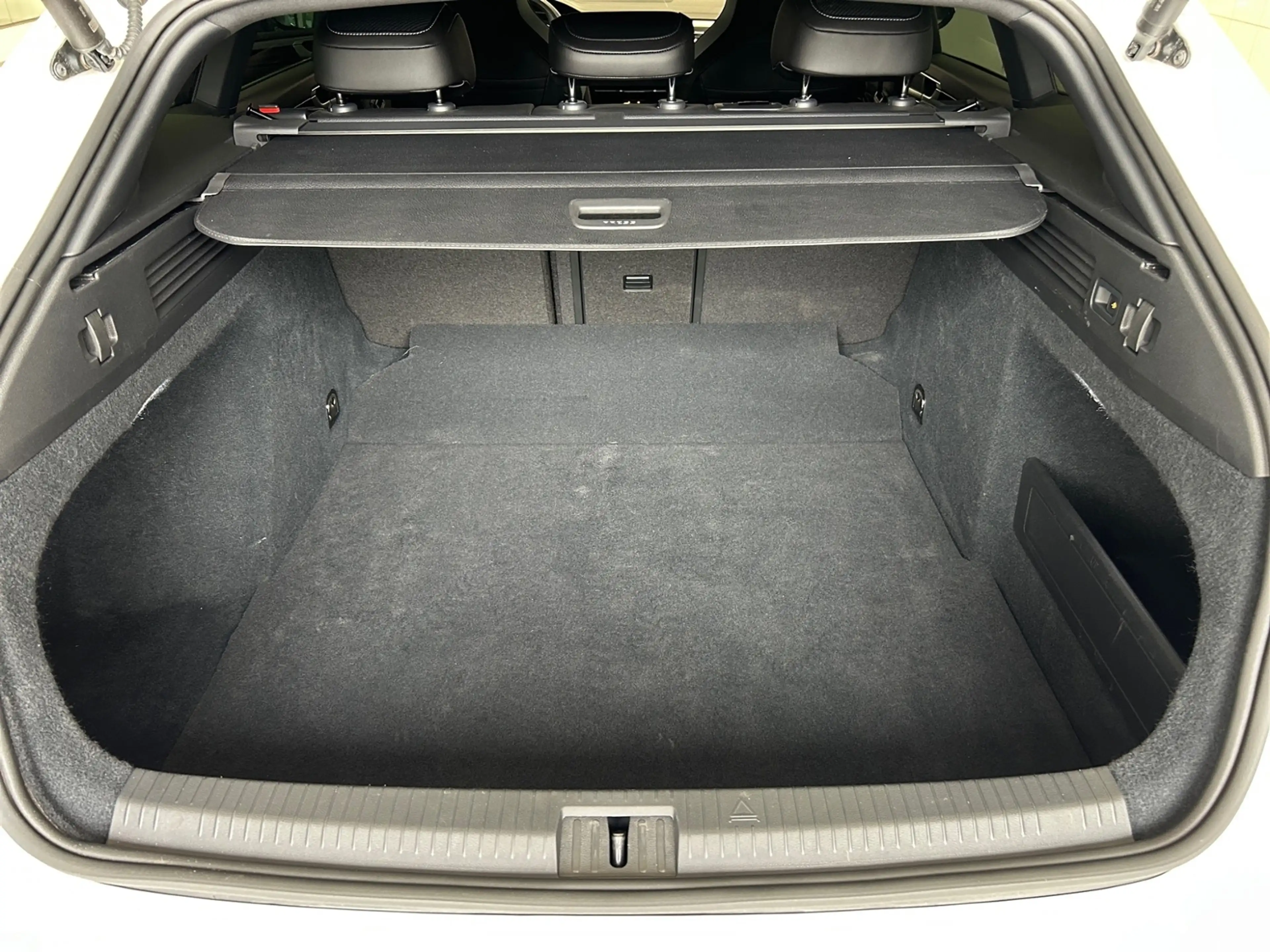 Volkswagen Arteon Shootingbrake R-Line 4Motion AHK MATRIX HEAD UP — photo 9