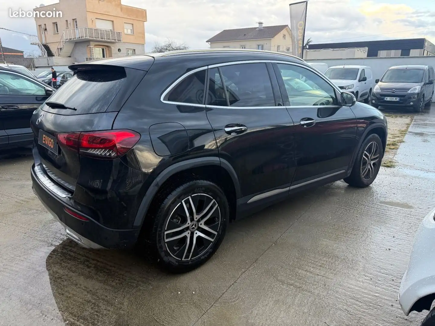 Mercedes-Benz GLA 250 Classe 250 1.3 e 262 ch phev hybrid progressive line sieges chauff. origine france bva excellent etat Zwart - 2