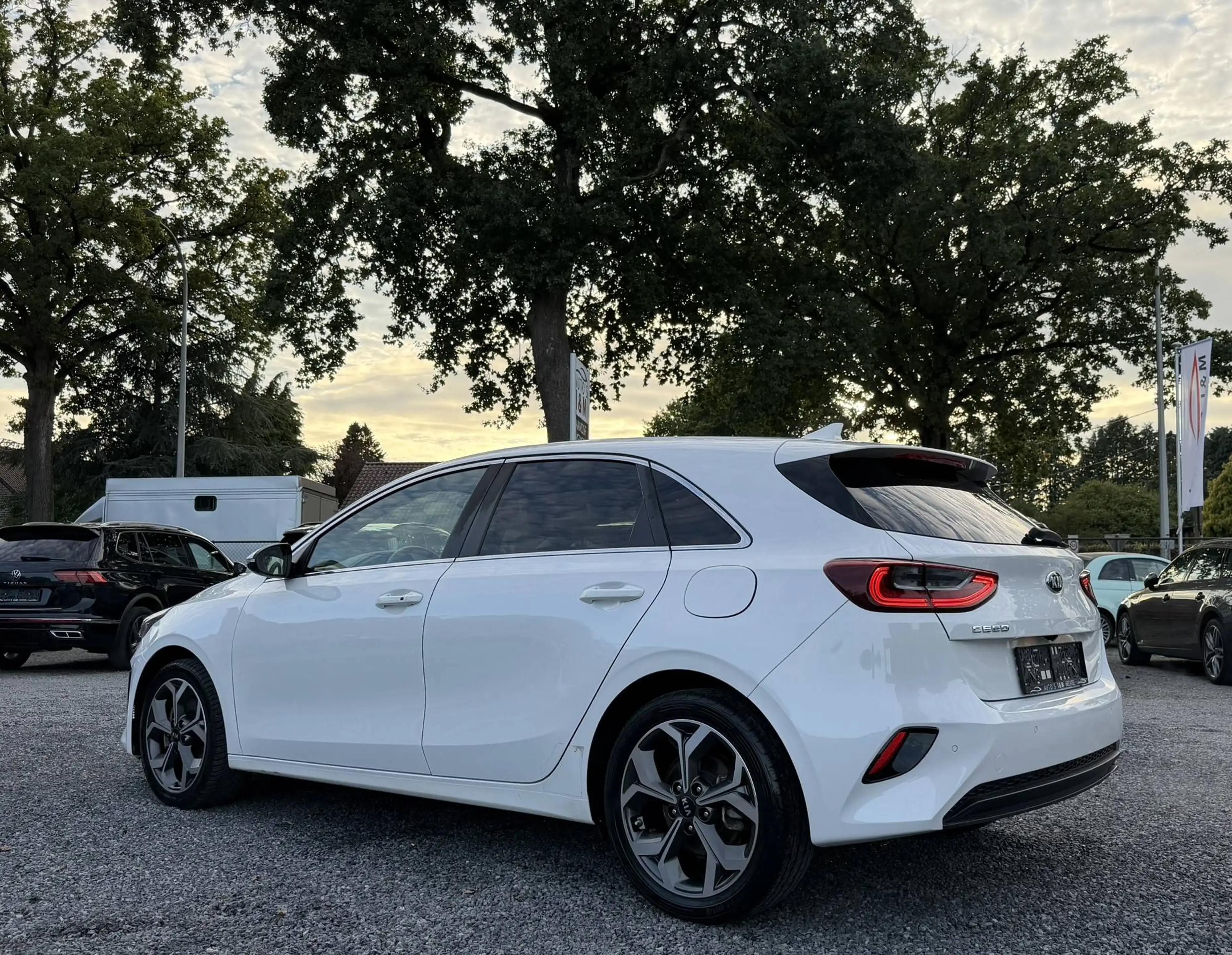Kia Ceed / cee'd 1.0i Benzine 2019 Camera Carplay Lijnass. Garantie! — photo 2