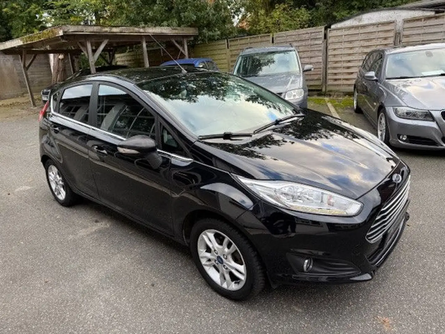 Ford Fiesta 1,25 "Titanium" -ALU-TEL-Li+Si-GJR Noir - 1