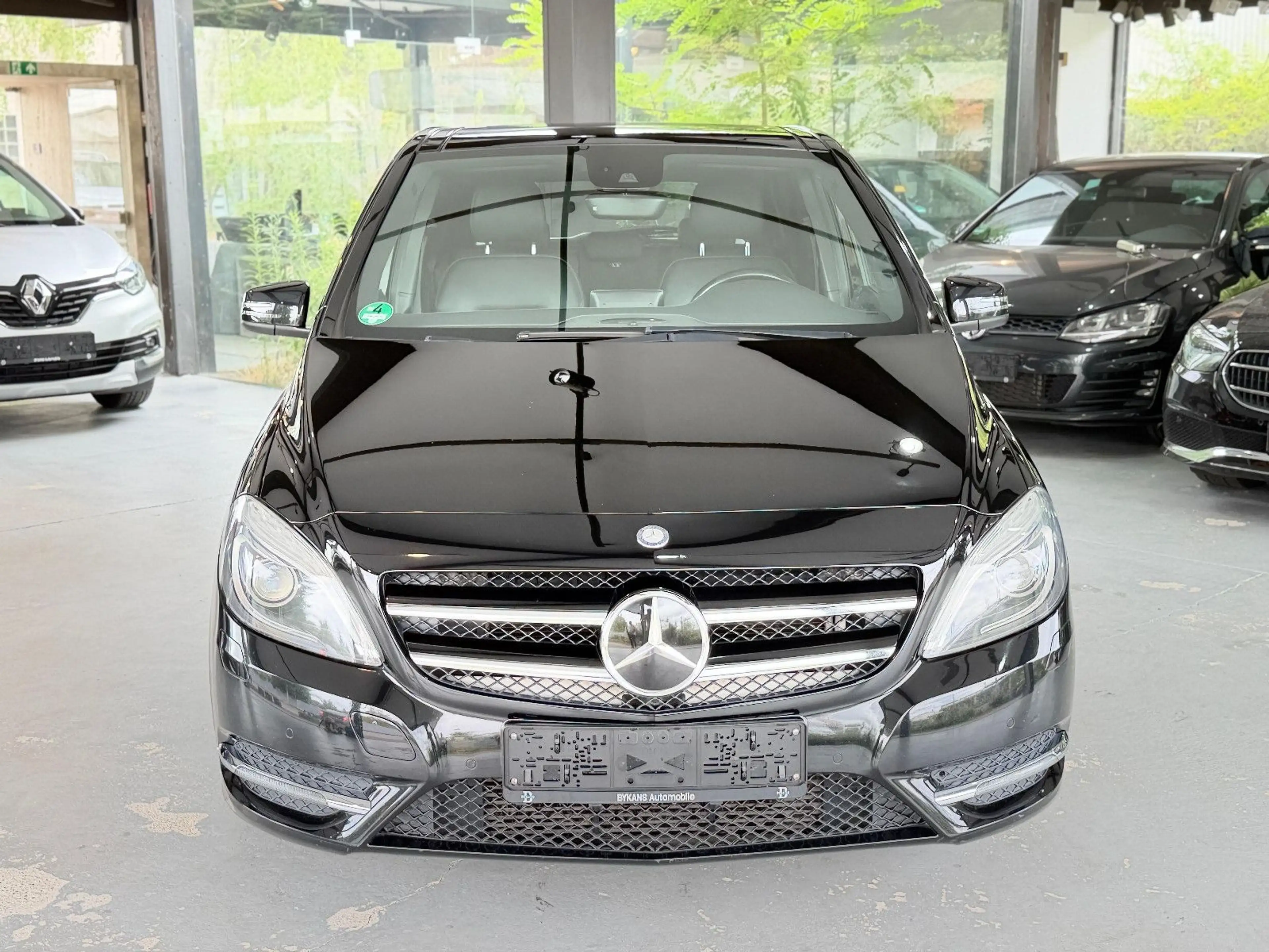 Mercedes-Benz B 220 B220 CDI/d PANO/AHK/TOT/LEDER/KAMERA/NIGHT/ — photo 2