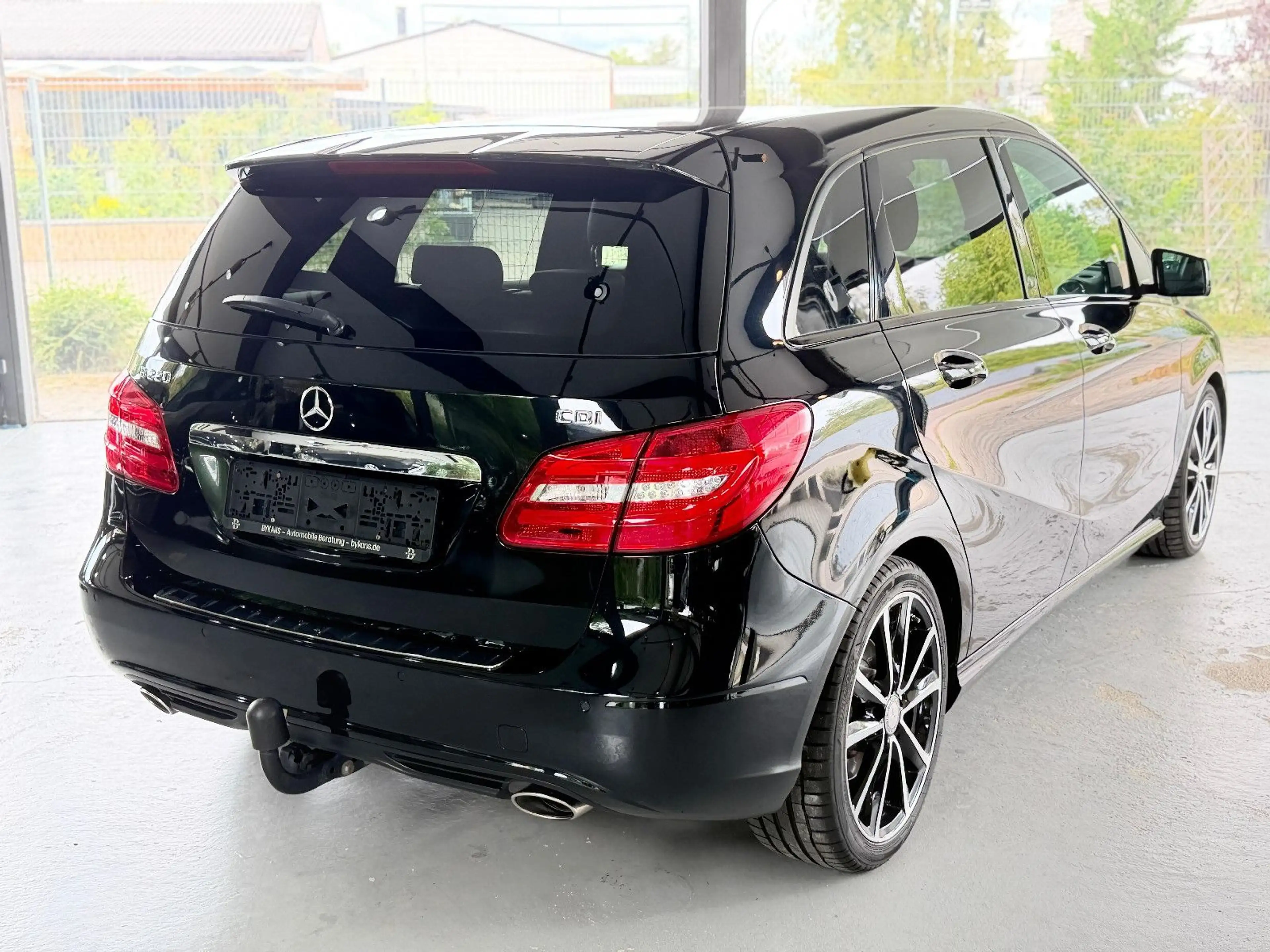Mercedes-Benz B 220 B220 CDI/d PANO/AHK/TOT/LEDER/KAMERA/NIGHT/ — photo 6